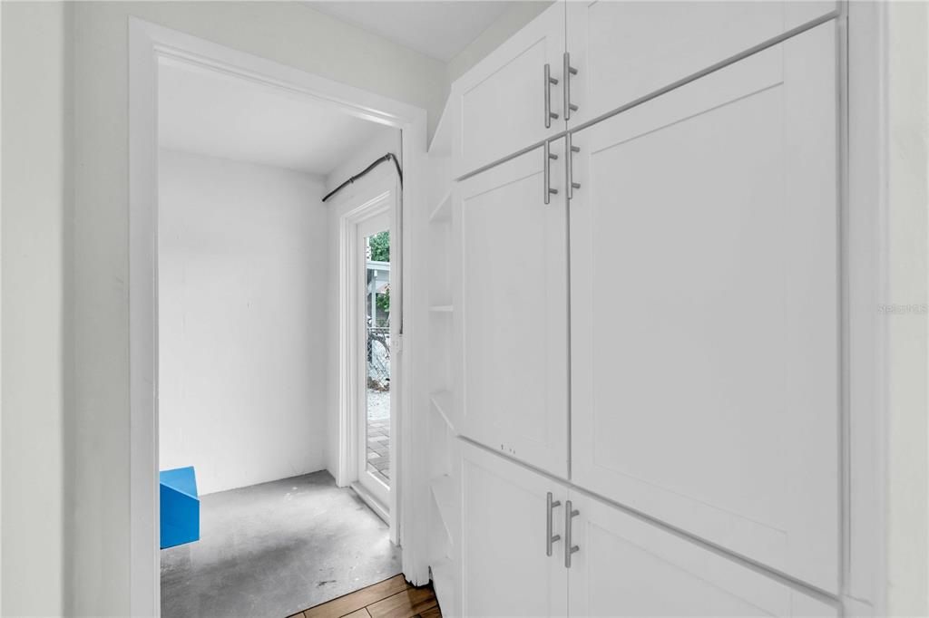 For Sale: $1,200,000 (3 beds, 3 baths, 1562 Square Feet)