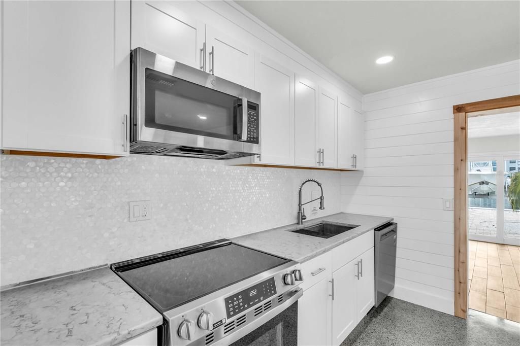 For Sale: $1,200,000 (3 beds, 3 baths, 1562 Square Feet)