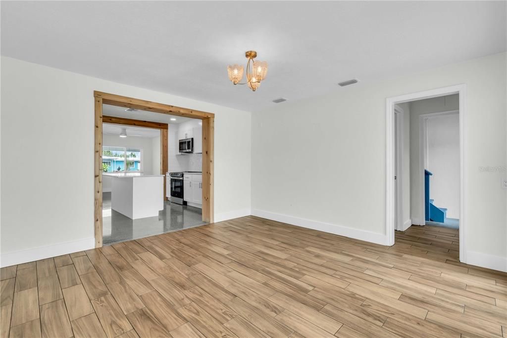 For Sale: $1,200,000 (3 beds, 3 baths, 1562 Square Feet)