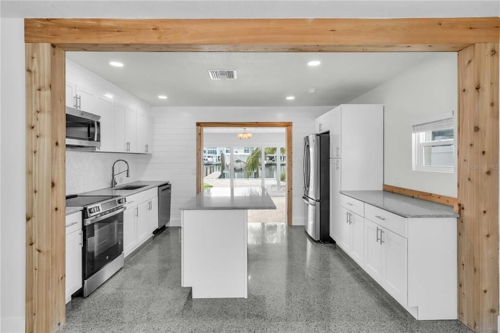 For Sale: $1,200,000 (3 beds, 3 baths, 1562 Square Feet)