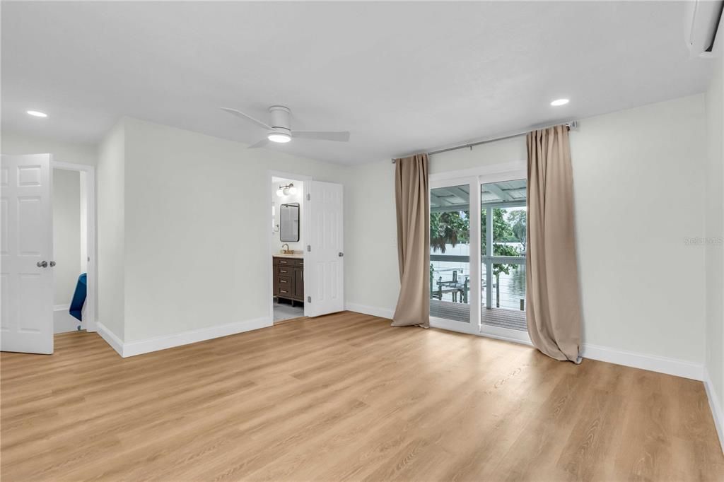 For Sale: $1,200,000 (3 beds, 3 baths, 1562 Square Feet)