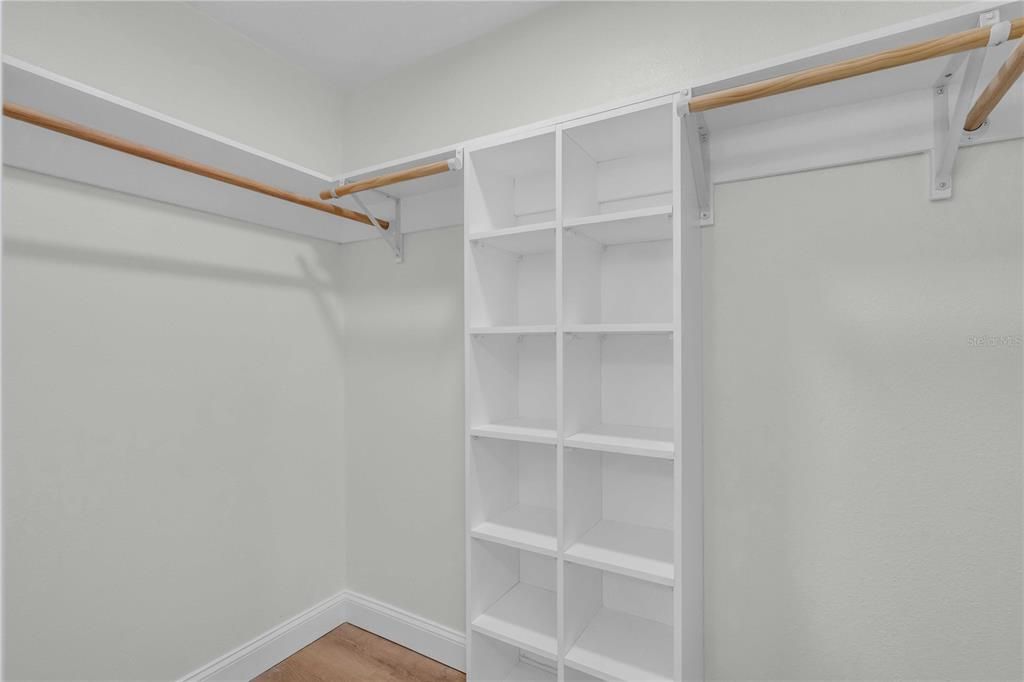 For Sale: $1,200,000 (3 beds, 3 baths, 1562 Square Feet)