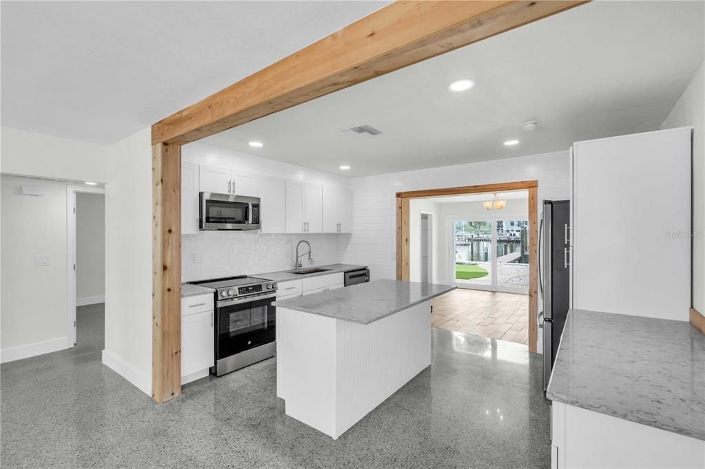 For Sale: $1,200,000 (3 beds, 3 baths, 1562 Square Feet)