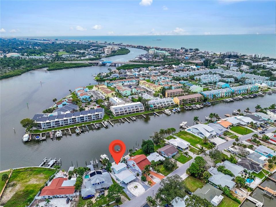 For Sale: $1,200,000 (3 beds, 3 baths, 1562 Square Feet)