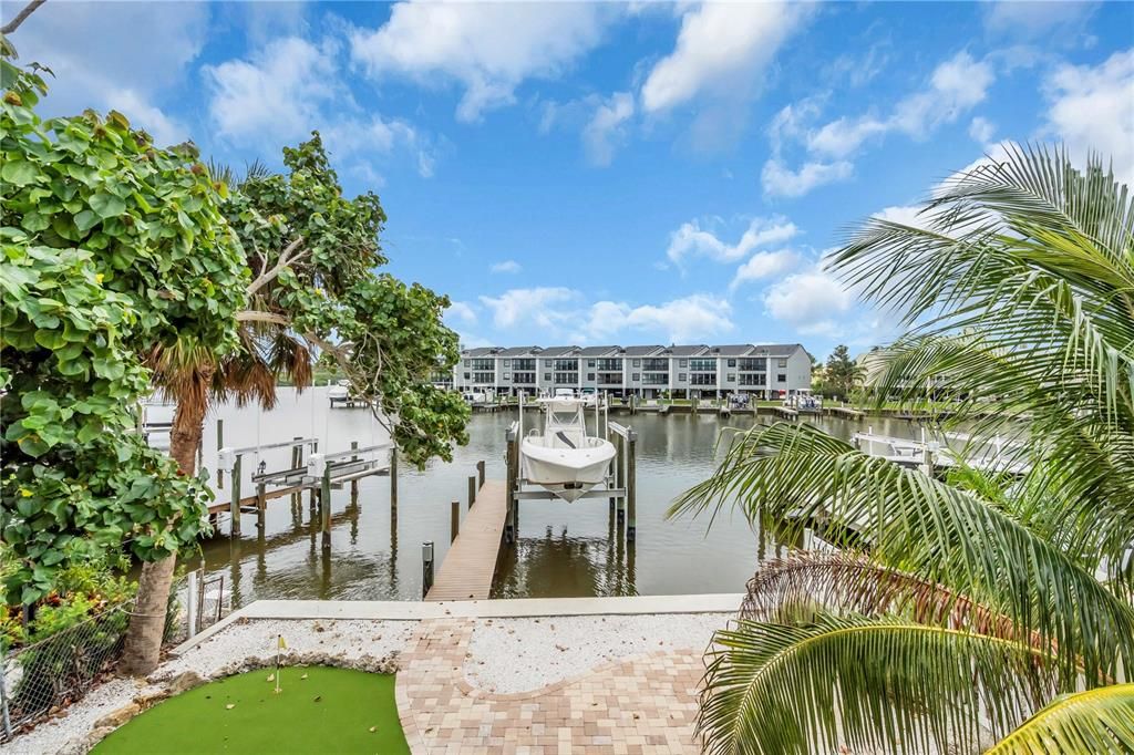 For Sale: $1,200,000 (3 beds, 3 baths, 1562 Square Feet)