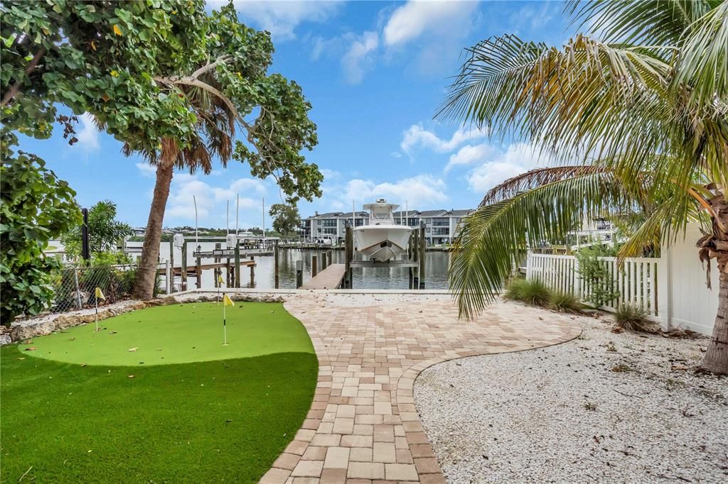 For Sale: $1,200,000 (3 beds, 3 baths, 1562 Square Feet)