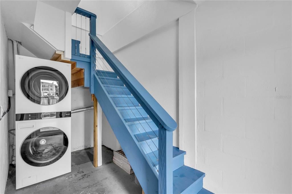 For Sale: $1,200,000 (3 beds, 3 baths, 1562 Square Feet)