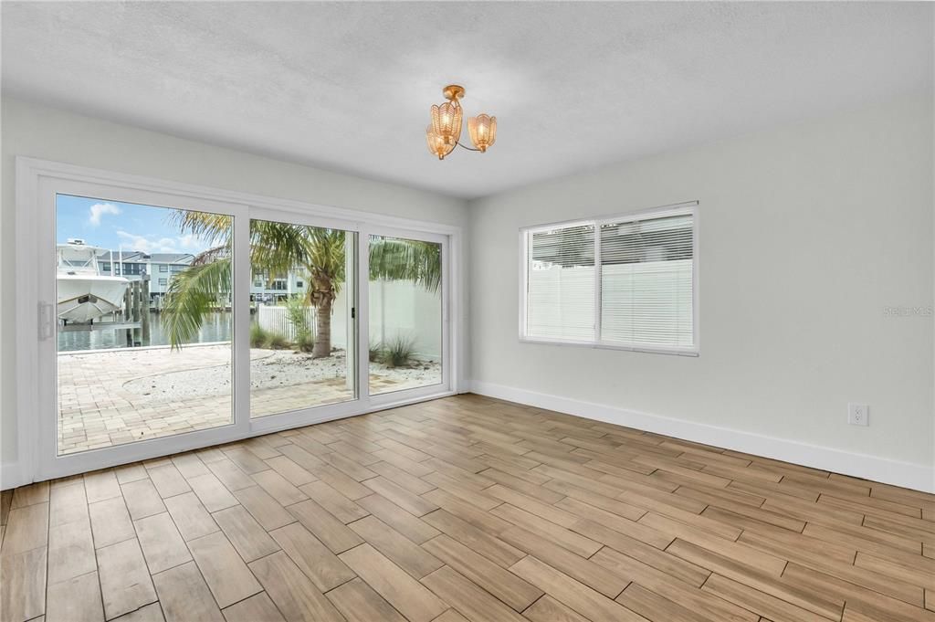 For Sale: $1,200,000 (3 beds, 3 baths, 1562 Square Feet)