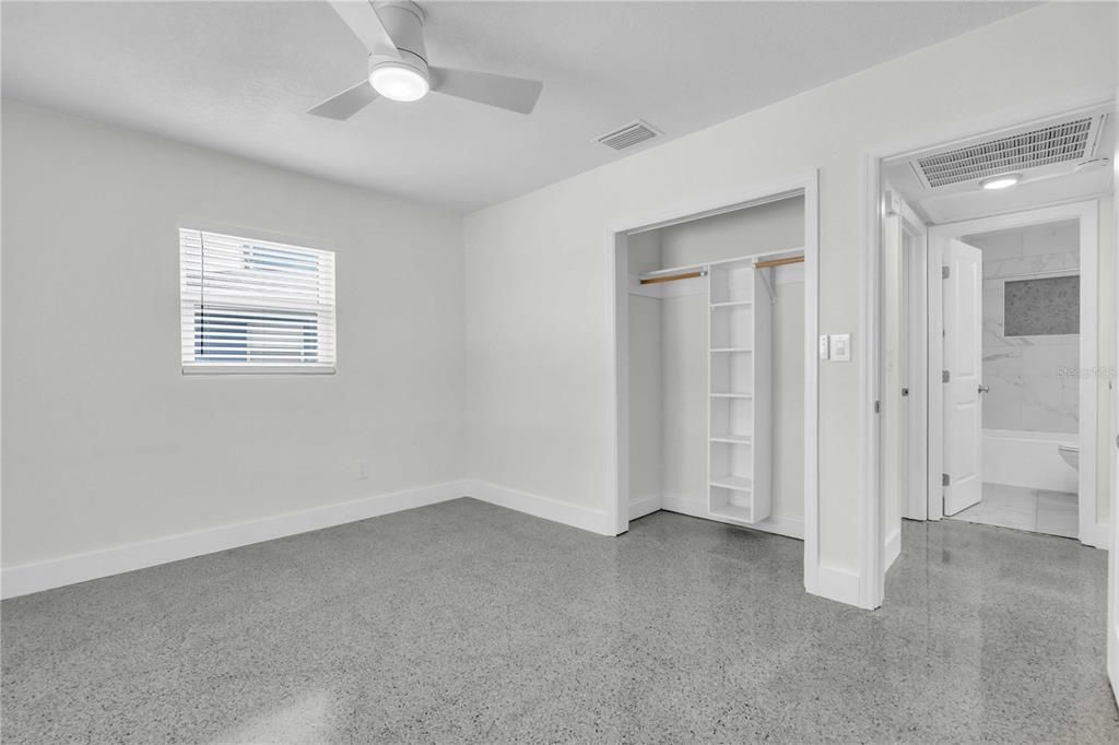 For Sale: $1,200,000 (3 beds, 3 baths, 1562 Square Feet)