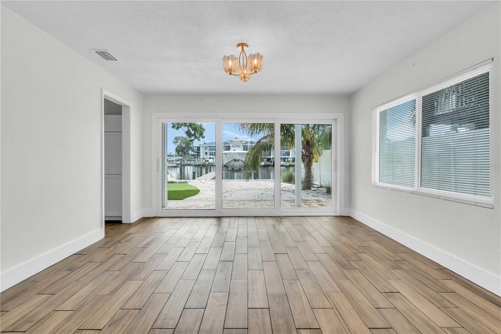 For Sale: $1,200,000 (3 beds, 3 baths, 1562 Square Feet)