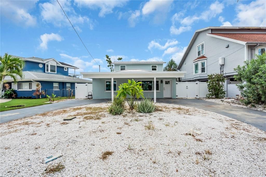 For Sale: $1,200,000 (3 beds, 3 baths, 1562 Square Feet)