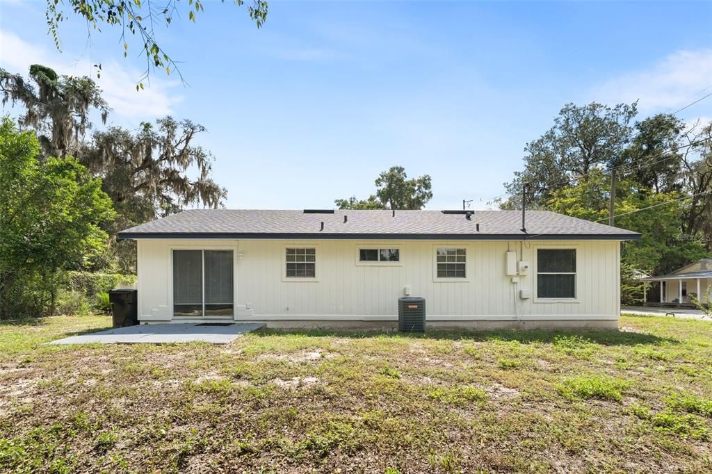 Под контрактом: $235,000 (3 спален, 2 ванн, 1104 Квадратных фут)