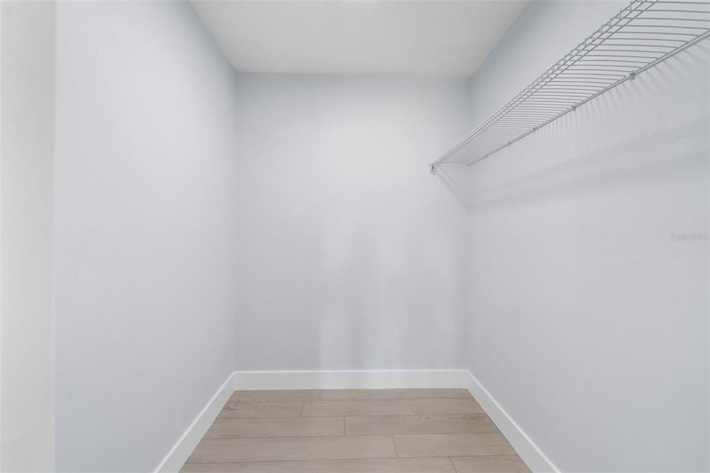 Под контрактом: $235,000 (3 спален, 2 ванн, 1104 Квадратных фут)