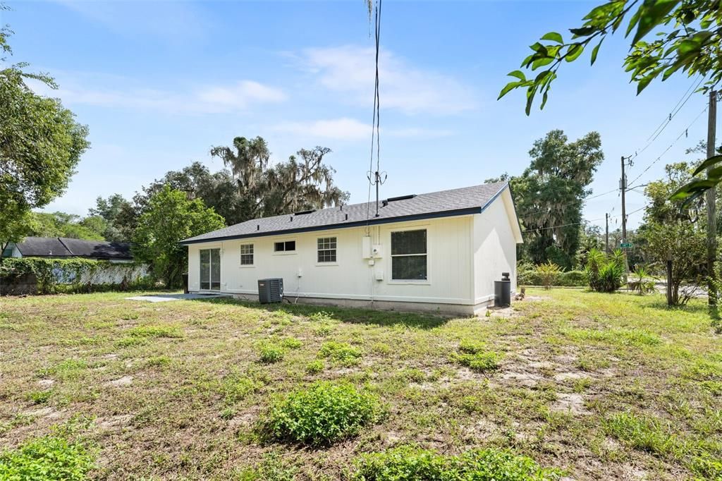 Под контрактом: $235,000 (3 спален, 2 ванн, 1104 Квадратных фут)