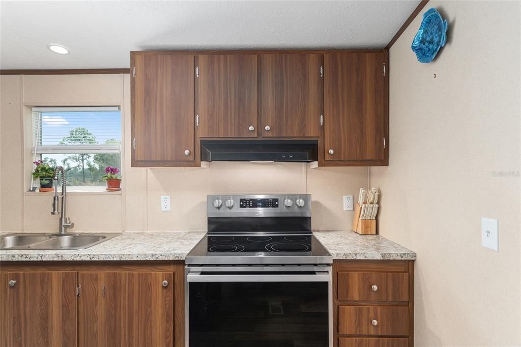 待售: $259,900 (3 贝兹, 2 浴室, 1296 平方英尺)