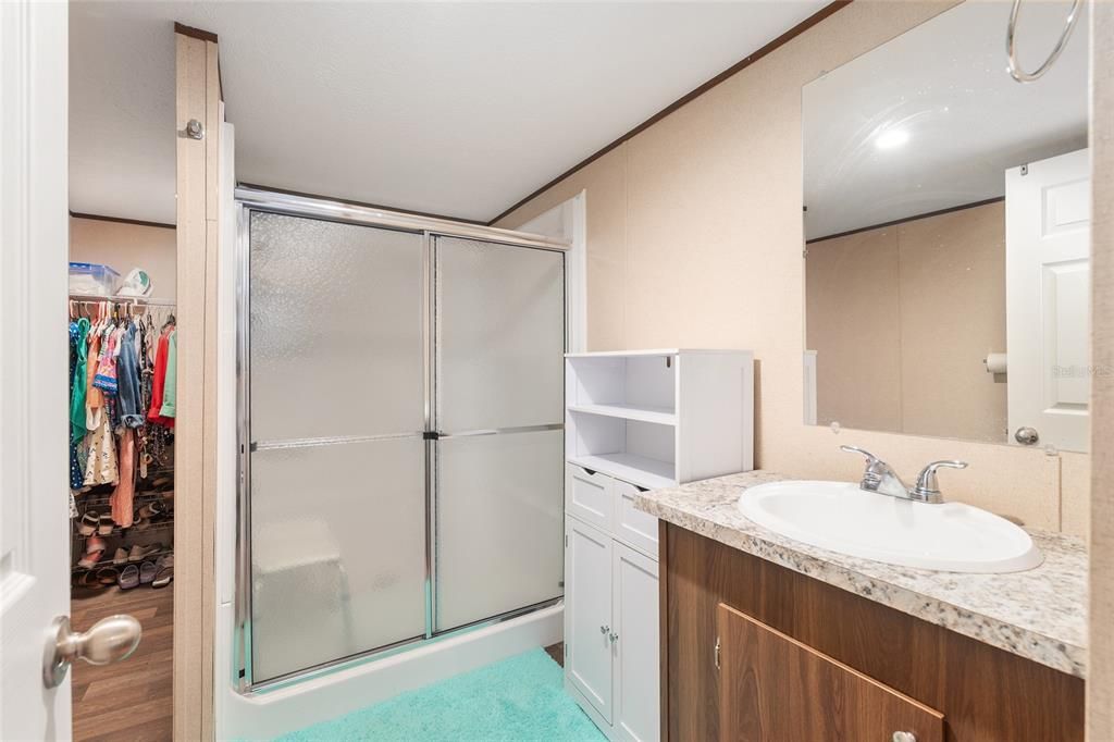 待售: $259,900 (3 贝兹, 2 浴室, 1296 平方英尺)