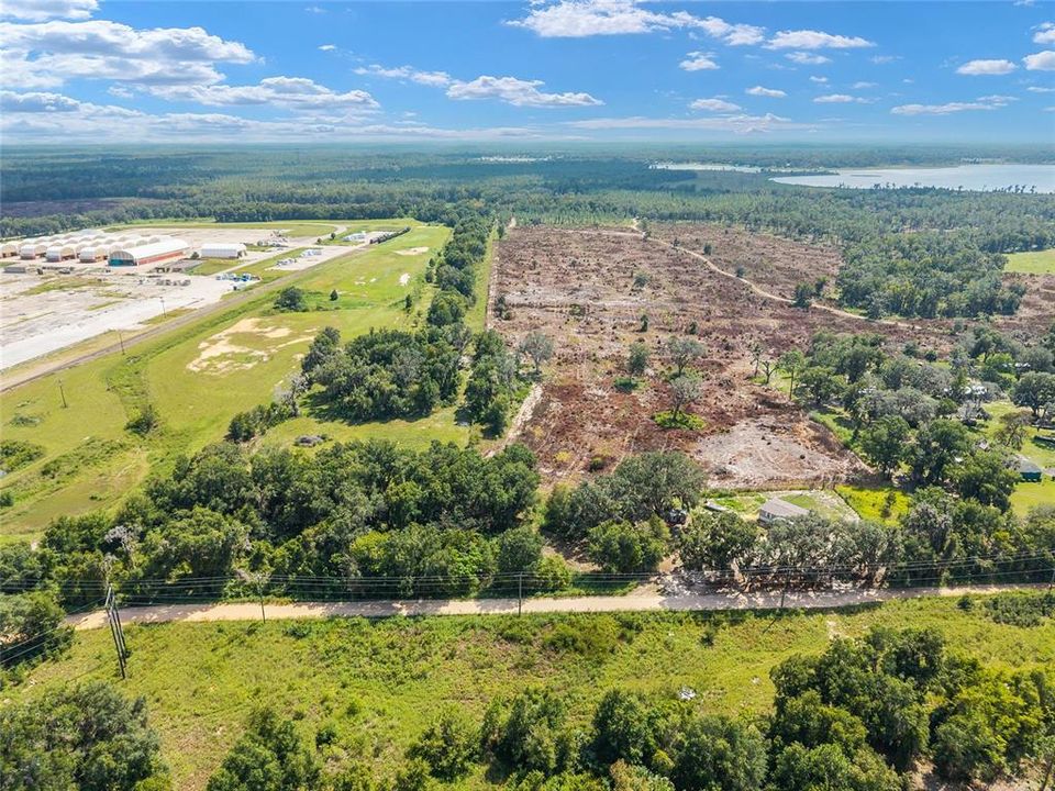 待售: $259,900 (3 贝兹, 2 浴室, 1296 平方英尺)