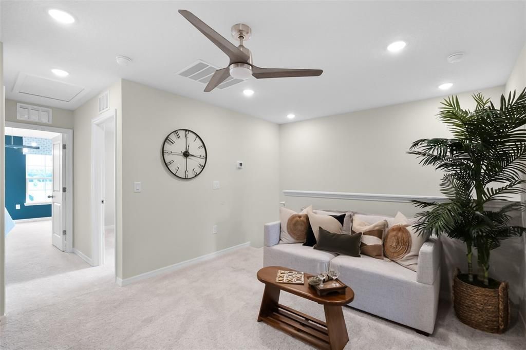 Под контрактом: $268,500 (3 спален, 2 ванн, 1693 Квадратных фут)