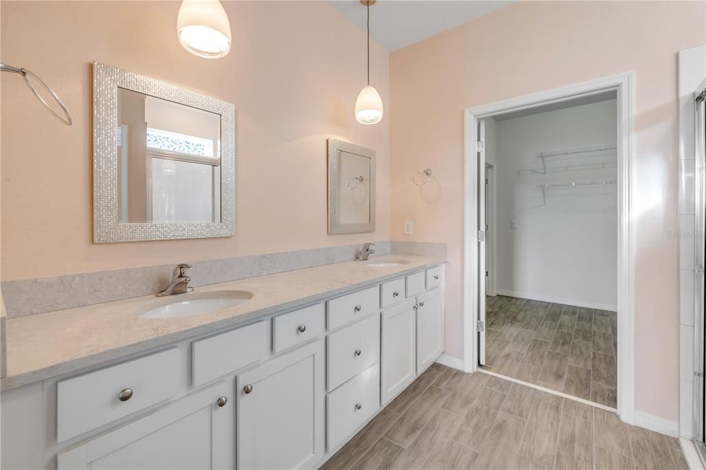 待售: $387,500 (3 贝兹, 2 浴室, 1714 平方英尺)