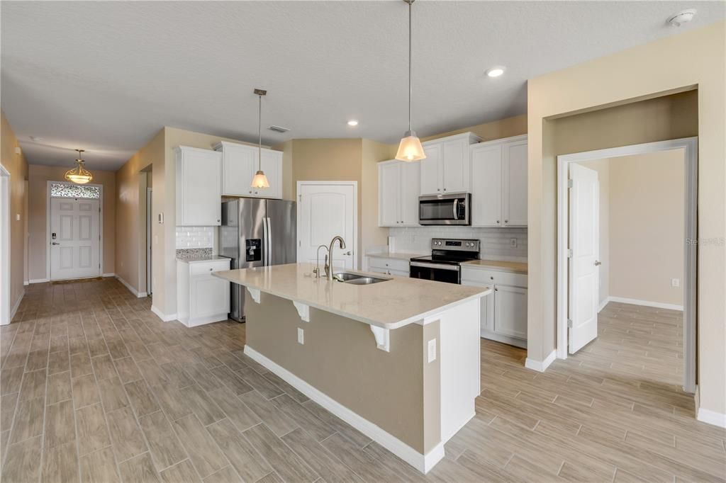 待售: $387,500 (3 贝兹, 2 浴室, 1714 平方英尺)