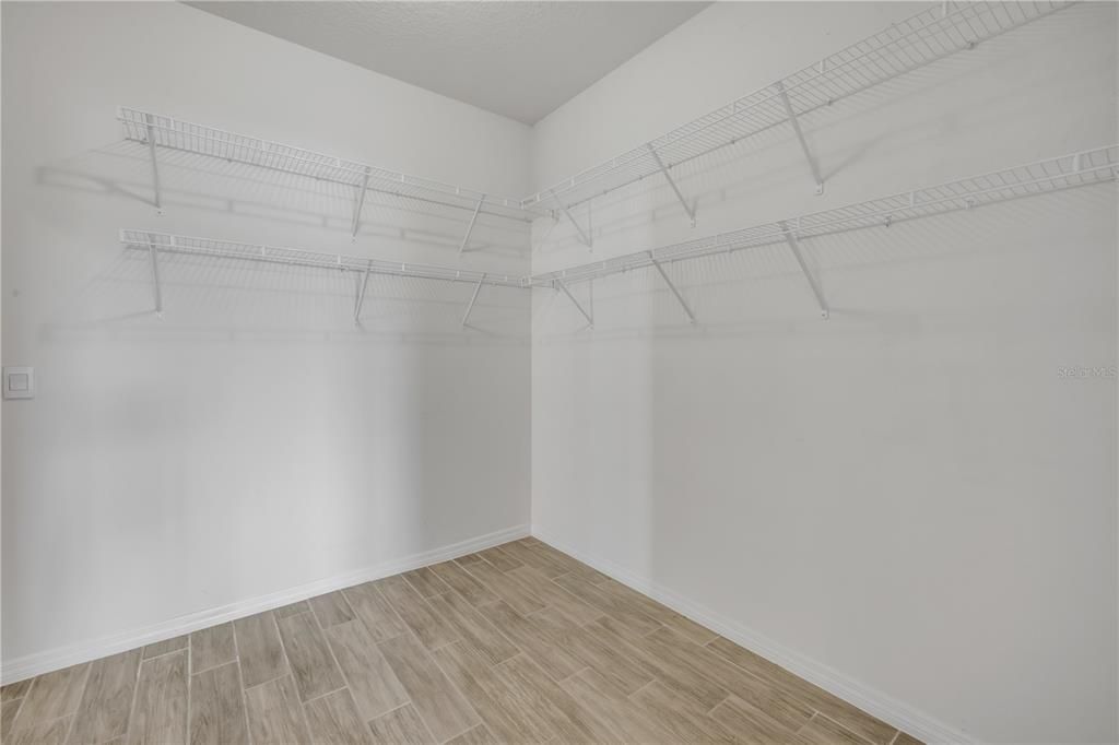 待售: $387,500 (3 贝兹, 2 浴室, 1714 平方英尺)