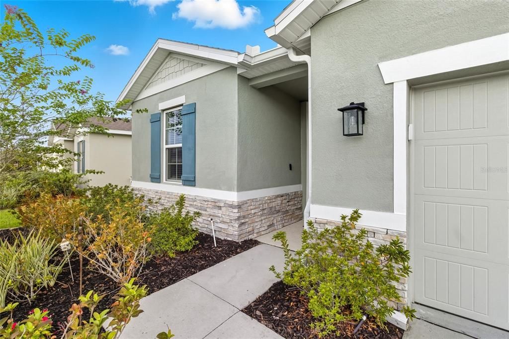 Active With Contract: $360,000 (4 beds, 3 baths, 2160 Square Feet)