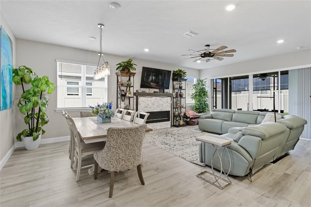 Active With Contract: $360,000 (4 beds, 3 baths, 2160 Square Feet)