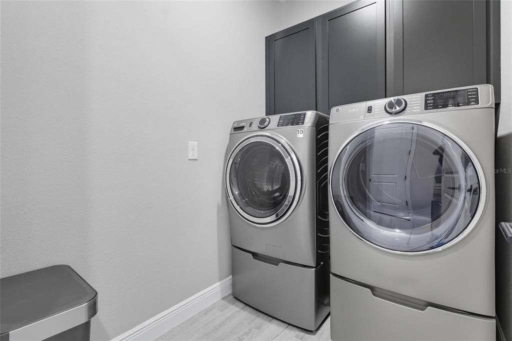 Active With Contract: $360,000 (4 beds, 3 baths, 2160 Square Feet)