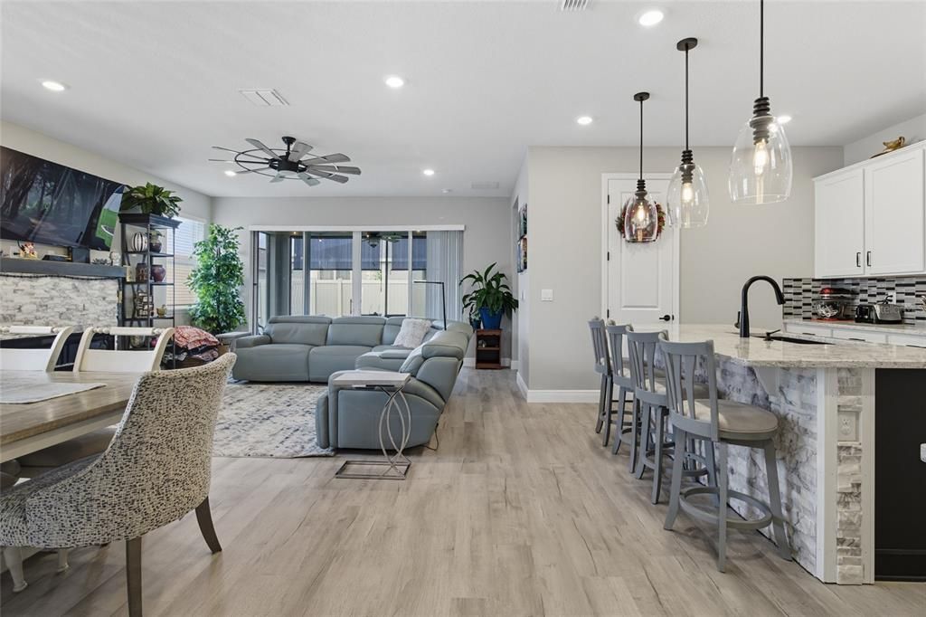 Active With Contract: $360,000 (4 beds, 3 baths, 2160 Square Feet)