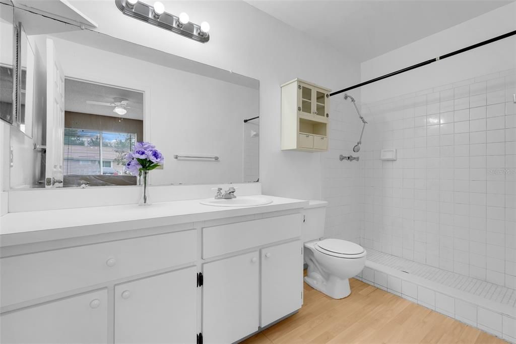 Activo con contrato: $145,000 (3 camas, 2 baños, 1140 Pies cuadrados)