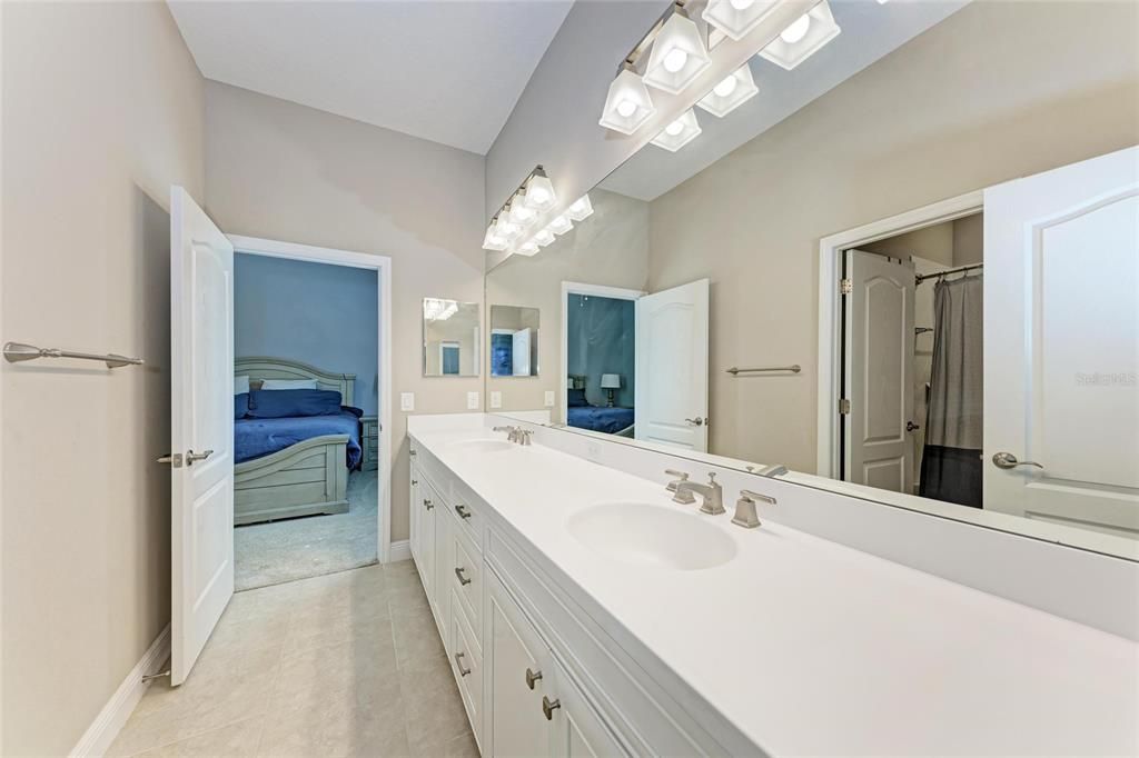 待售: $899,000 (4 贝兹, 3 浴室, 3164 平方英尺)