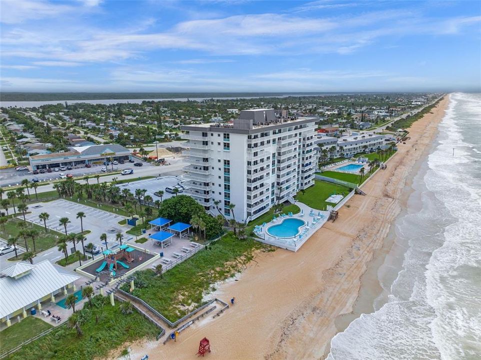 待售: $485,000 (2 贝兹, 2 浴室, 1227 平方英尺)