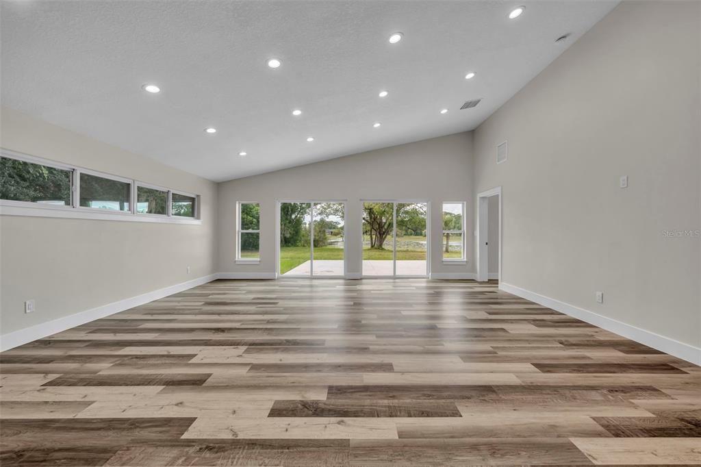 待售: $869,000 (4 贝兹, 3 浴室, 2496 平方英尺)