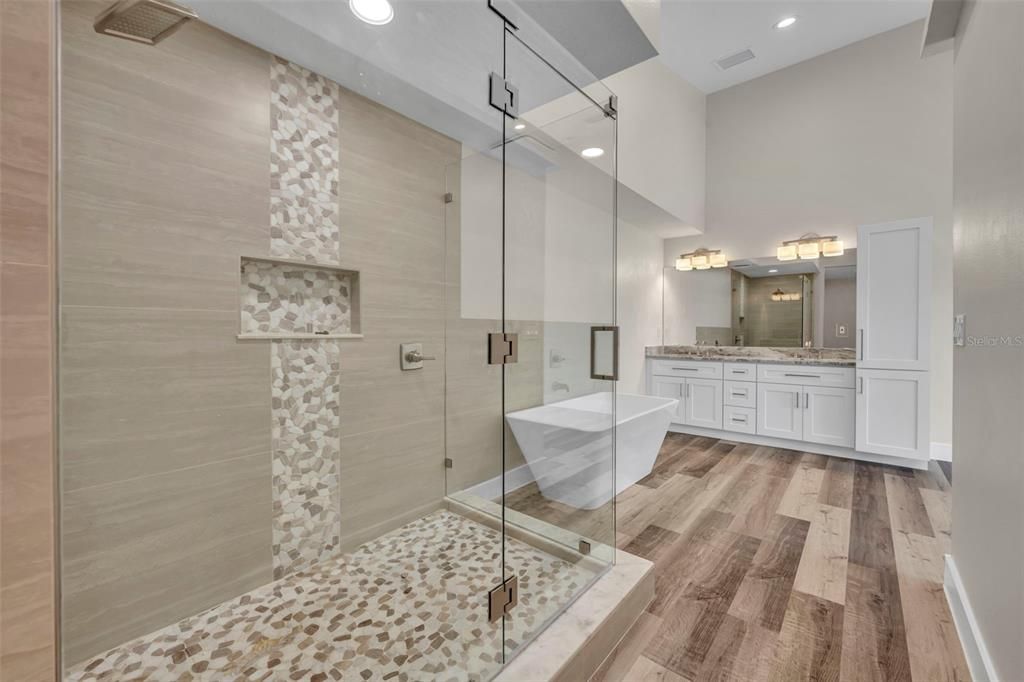 待售: $869,000 (4 贝兹, 3 浴室, 2496 平方英尺)