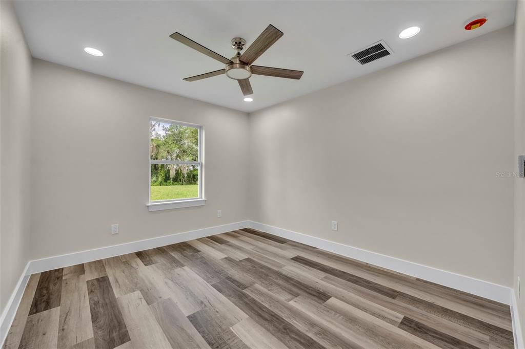 待售: $869,000 (4 贝兹, 3 浴室, 2496 平方英尺)