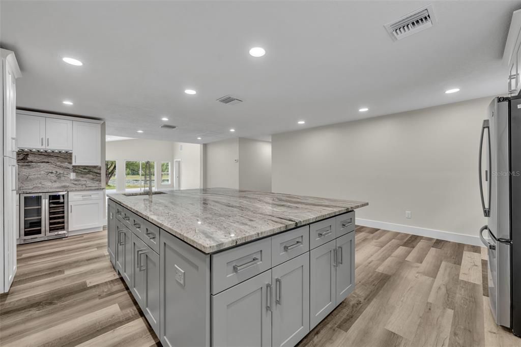 待售: $869,000 (4 贝兹, 3 浴室, 2496 平方英尺)