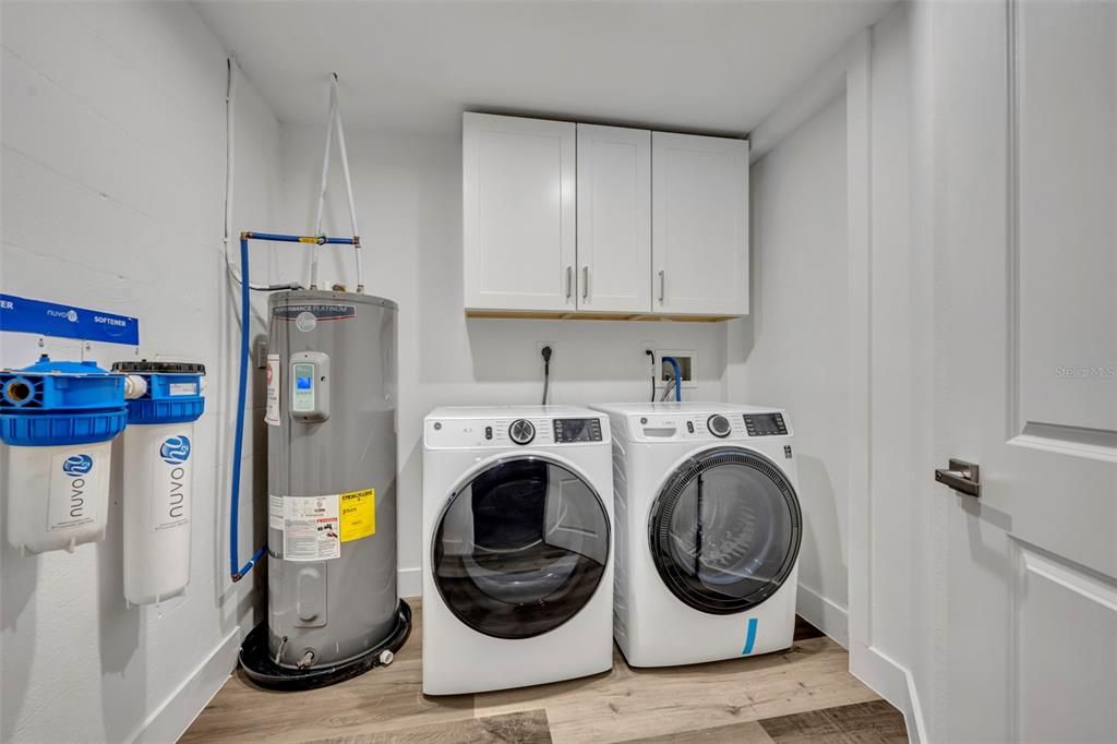 待售: $869,000 (4 贝兹, 3 浴室, 2496 平方英尺)