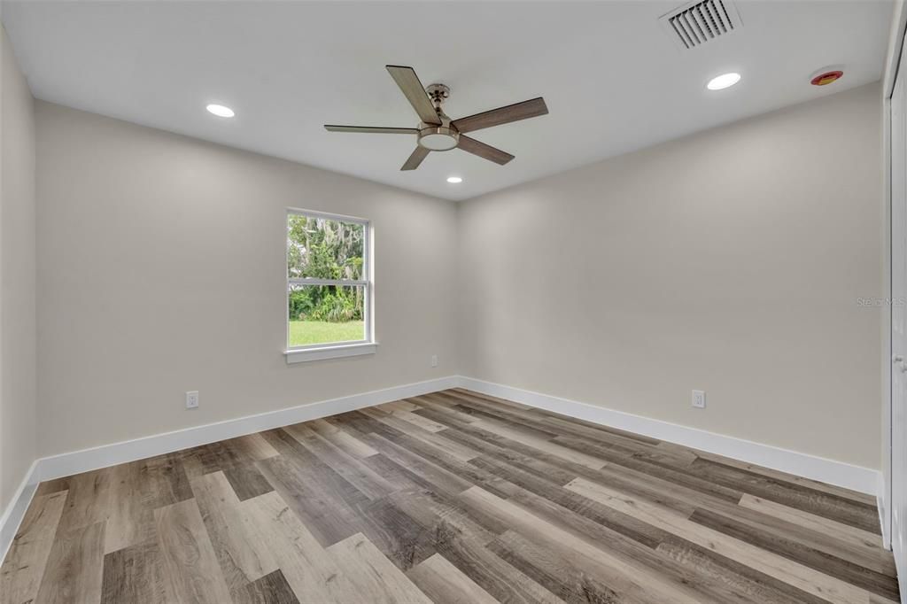 待售: $869,000 (4 贝兹, 3 浴室, 2496 平方英尺)