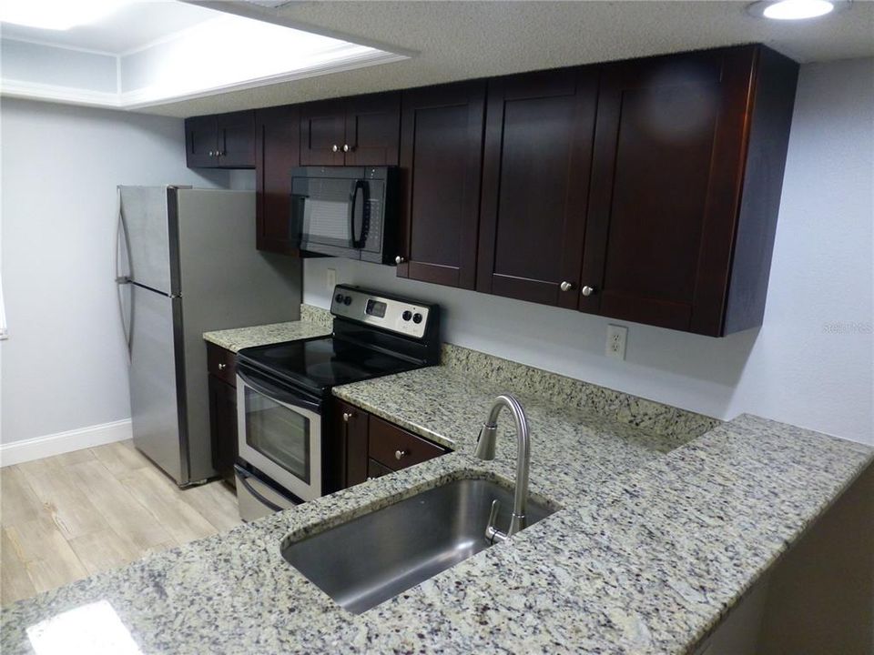 Activo con contrato: $1,750 (2 camas, 2 baños, 1094 Pies cuadrados)