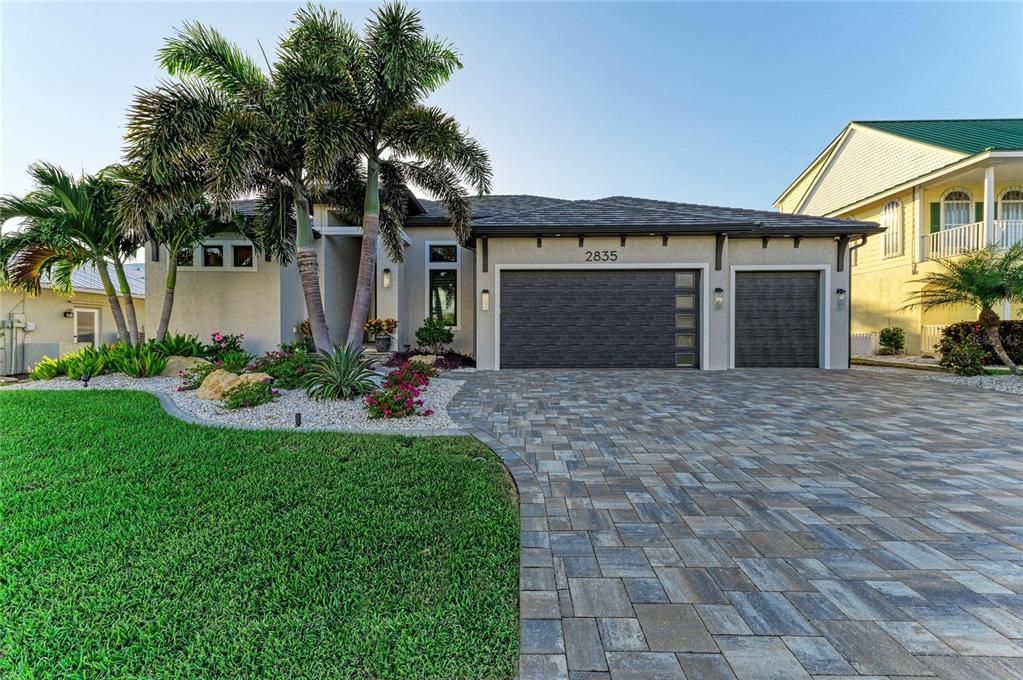 待售: $1,995,000 (3 贝兹, 3 浴室, 2741 平方英尺)