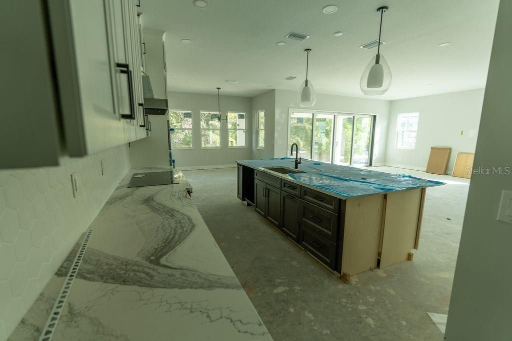 For Sale: $2,490,000 (5 beds, 4 baths, 5072 Square Feet)