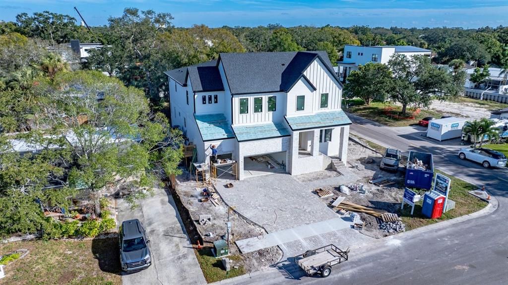 For Sale: $2,490,000 (5 beds, 4 baths, 5072 Square Feet)