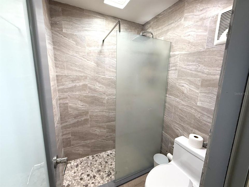 For Sale: $475,000 (3 beds, 2 baths, 1323 Square Feet)