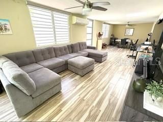 For Sale: $475,000 (3 beds, 2 baths, 1323 Square Feet)