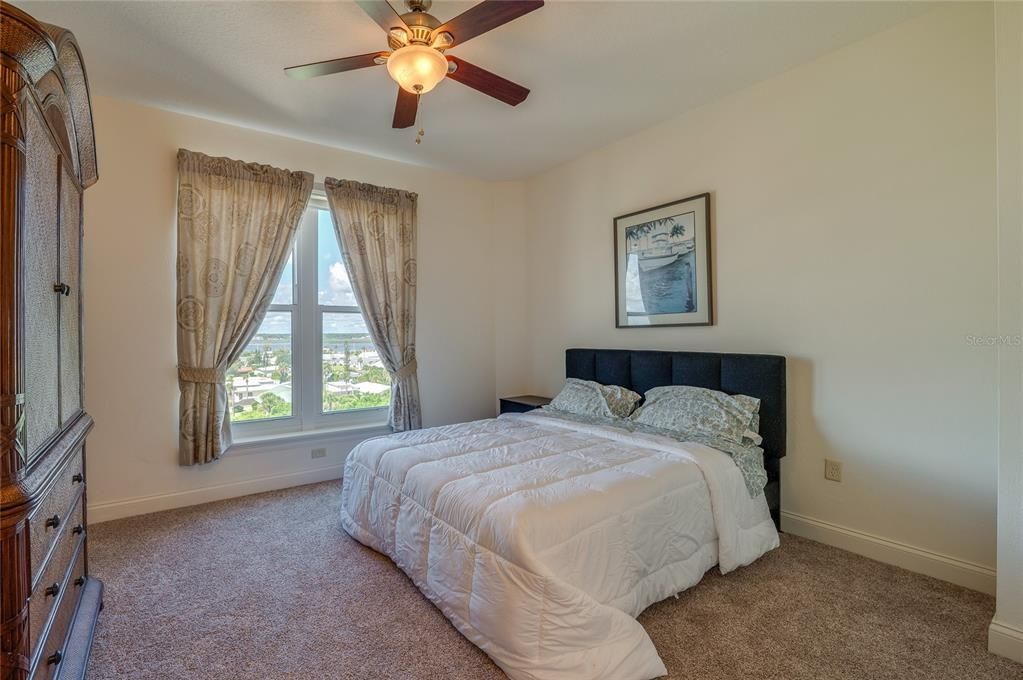 В аренду: $3,700 (3 спален, 2 ванн, 2182 Квадратных фут)