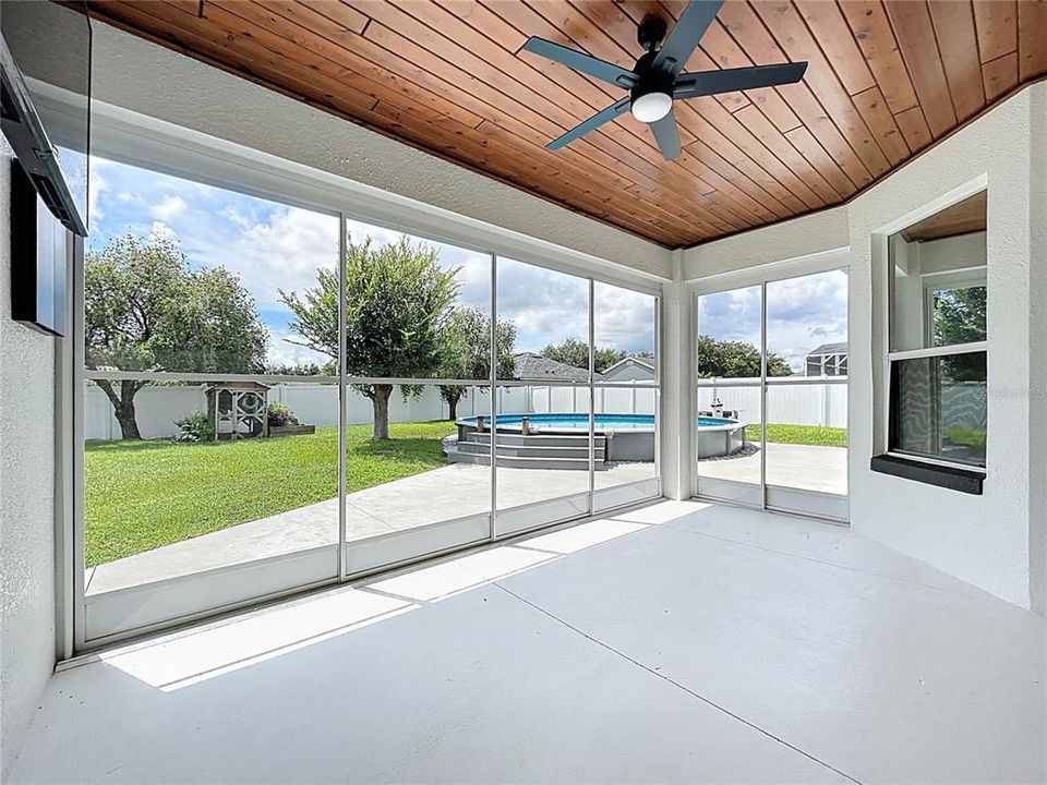 Activo con contrato: $397,420 (3 camas, 2 baños, 2038 Pies cuadrados)