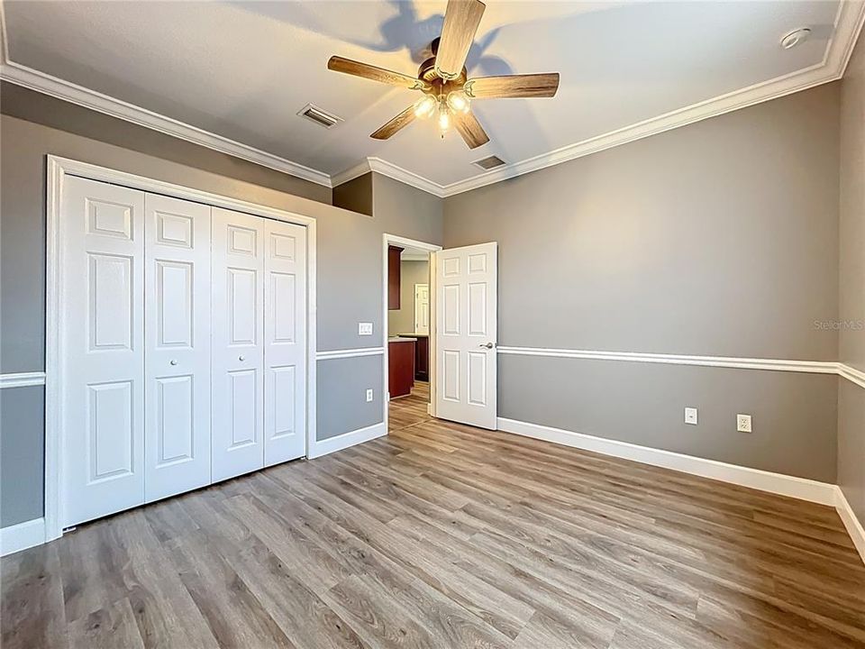 Activo con contrato: $397,420 (3 camas, 2 baños, 2038 Pies cuadrados)