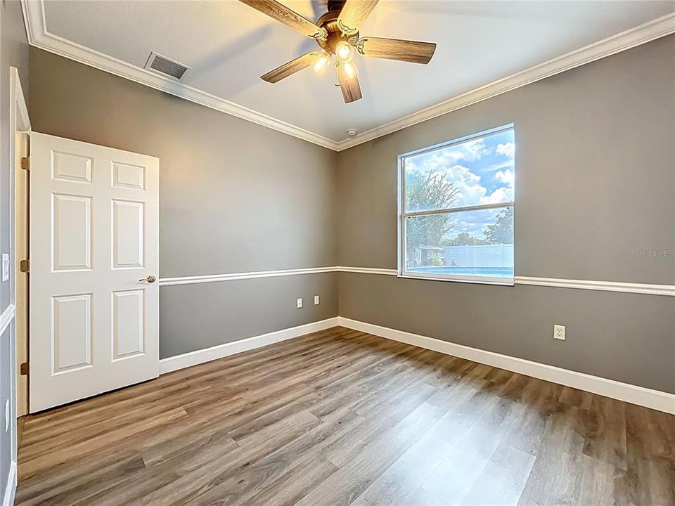 Activo con contrato: $397,420 (3 camas, 2 baños, 2038 Pies cuadrados)