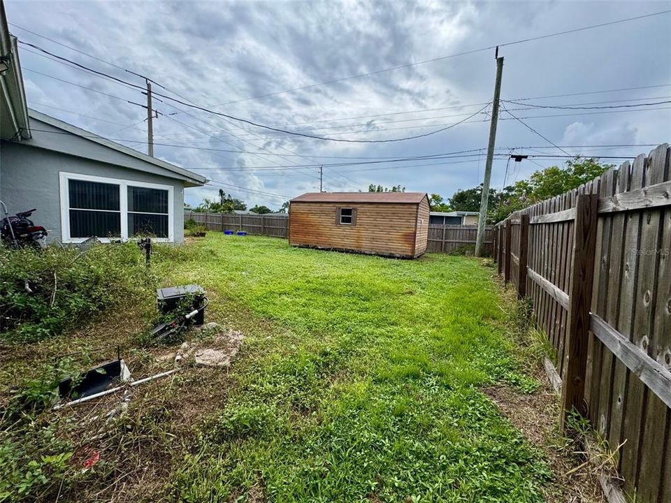 合同活跃: $184,900 (2 贝兹, 1 浴室, 1064 平方英尺)