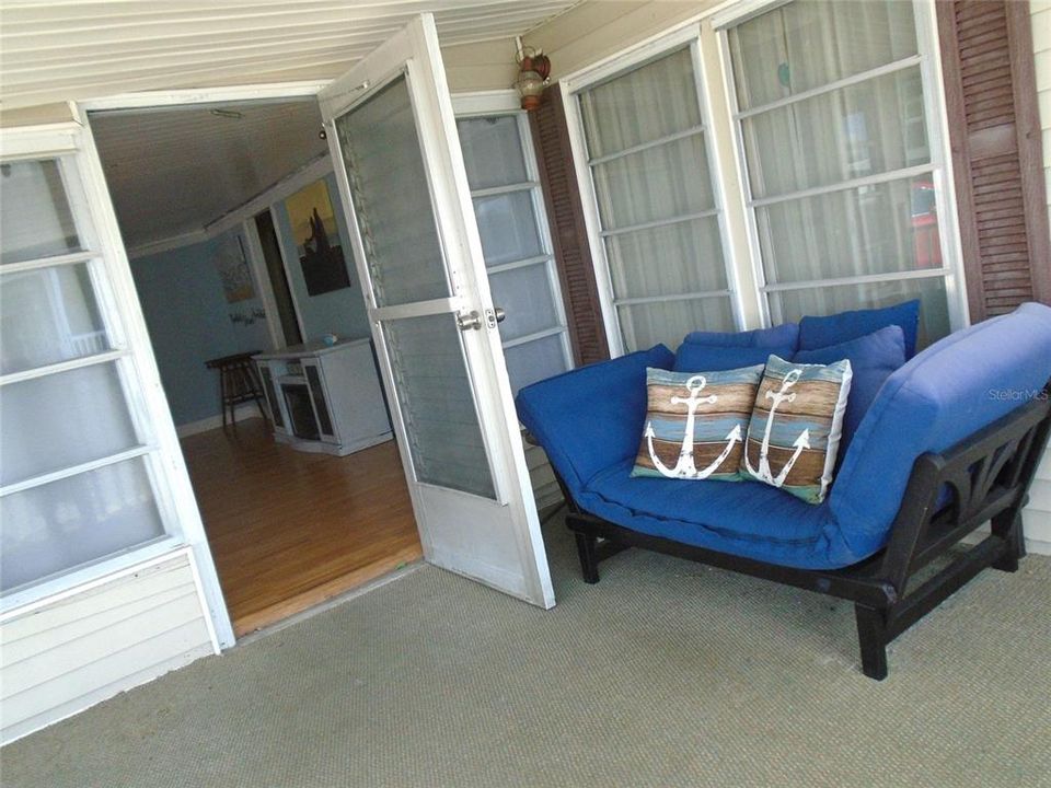 待售: $89,900 (2 贝兹, 1 浴室, 1138 平方英尺)